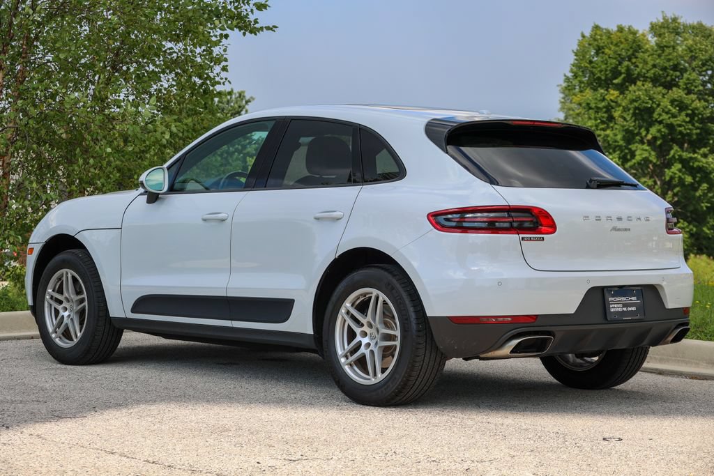 Certified 2017 Porsche Macan AWD/4WD image 3