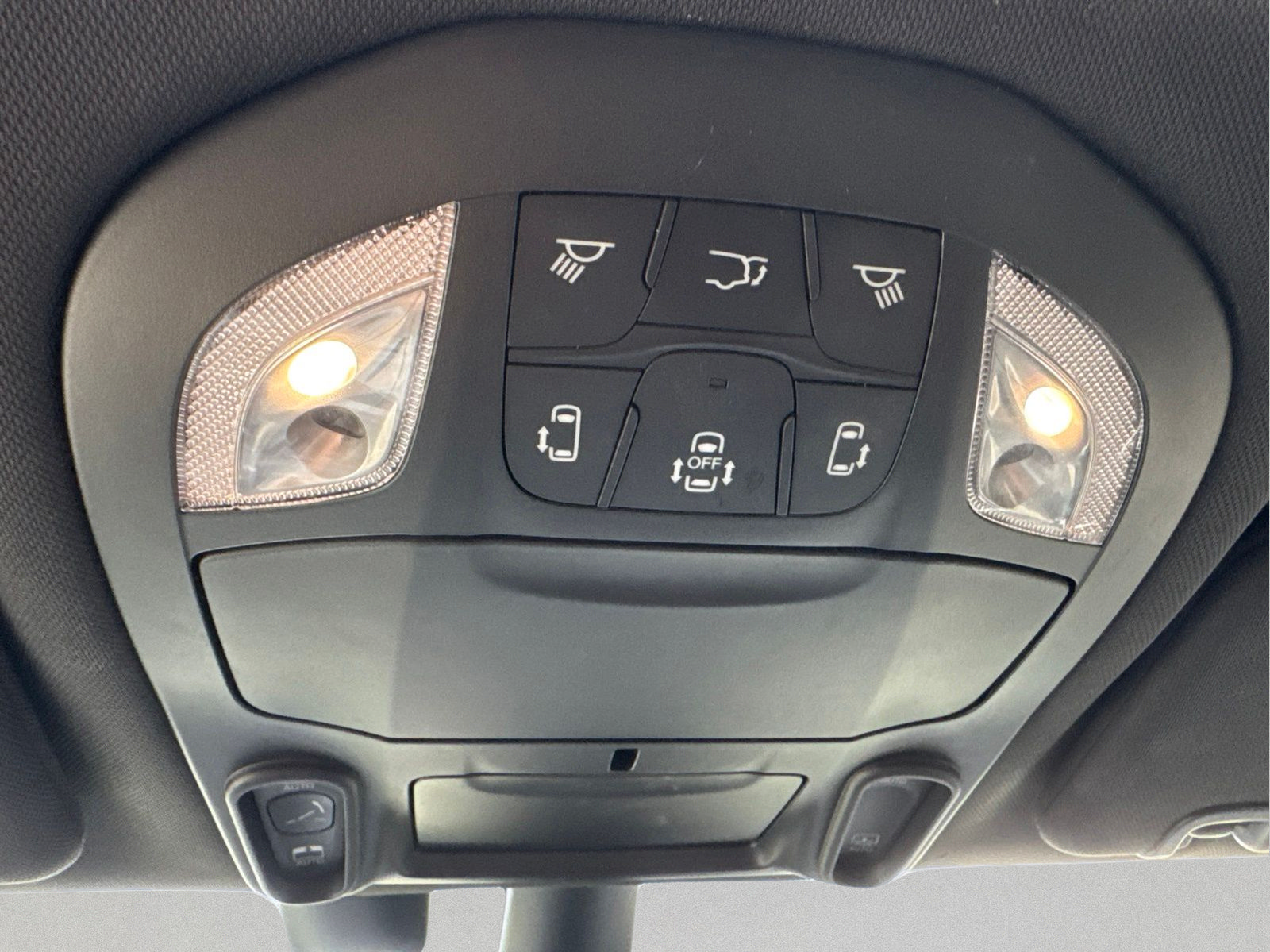 Certified 2020 Chrysler Pacifica Limited FWD image 35