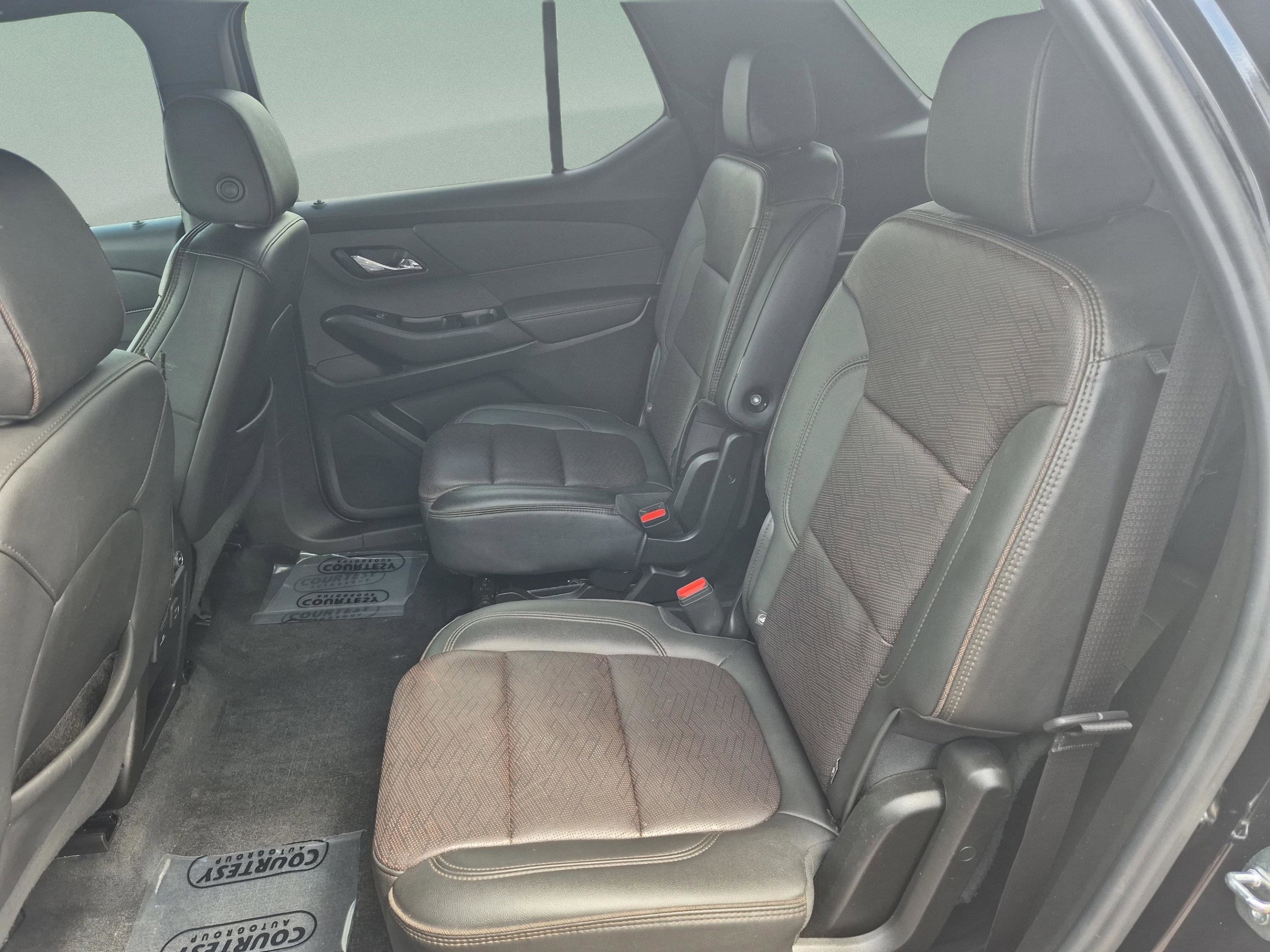Used 2023 Chevrolet Traverse High Country w/ LPO, Floor Liner Package AWD/4WD image 17