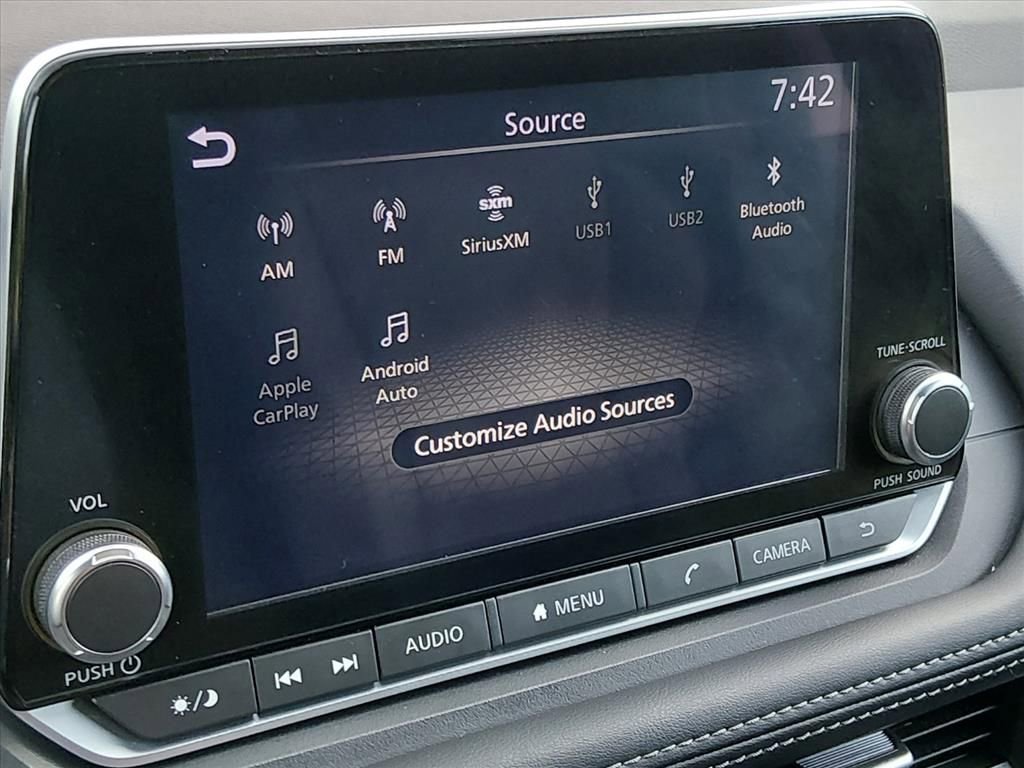 Certified 2023 Nissan Rogue SV FWD image 17