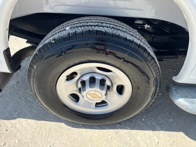 Used 2025 Chevrolet Express 2500 w/ Driver Convenience Package RWD image 19