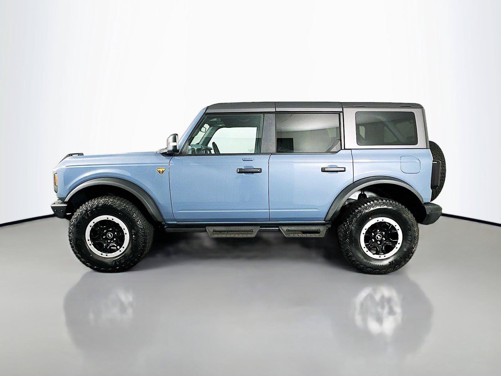 Used 2023 Ford Bronco Badlands AWD/4WD image 8