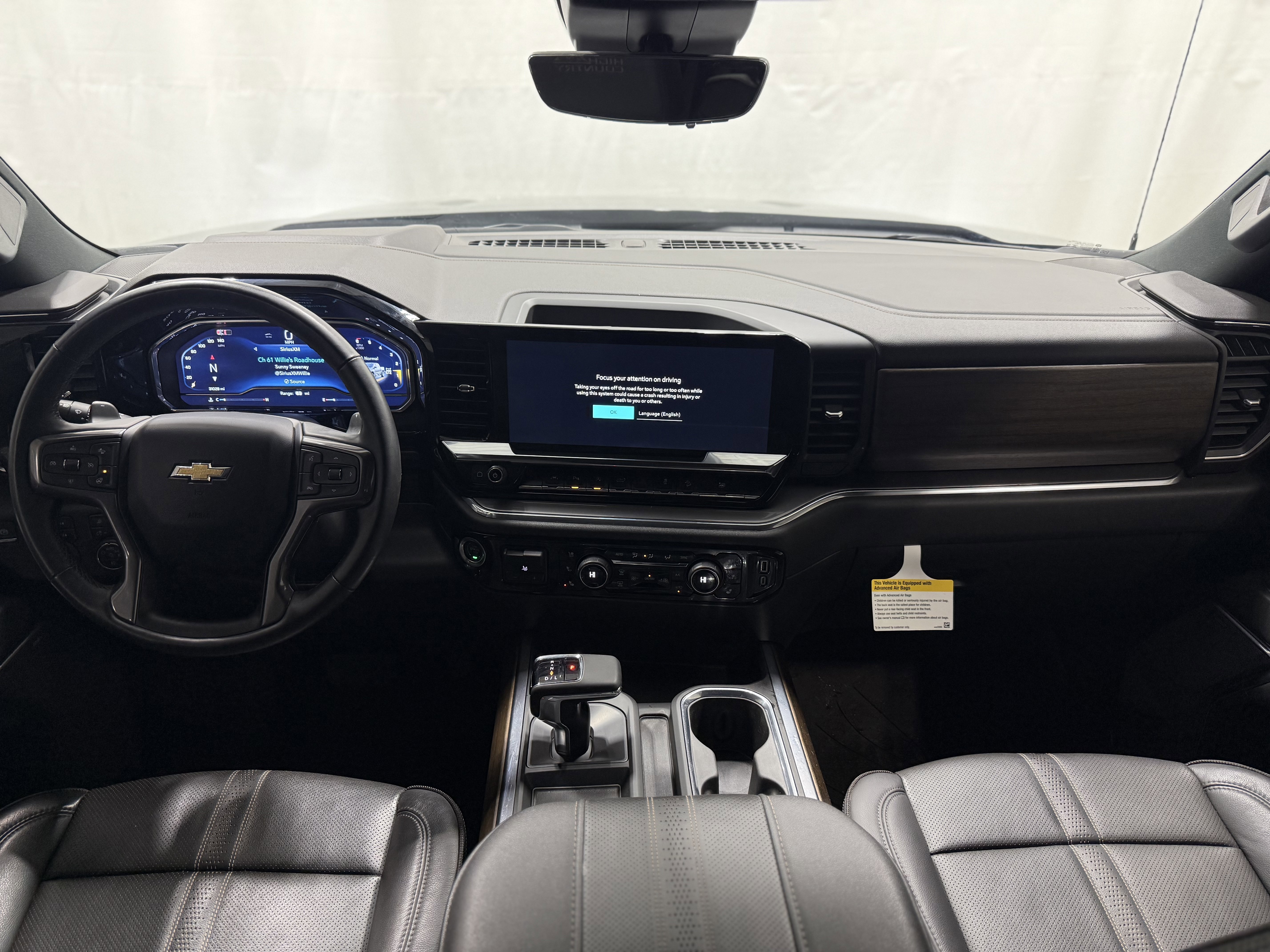 Certified 2024 Chevrolet Silverado 1500 High Country w/ Technology Package image 16