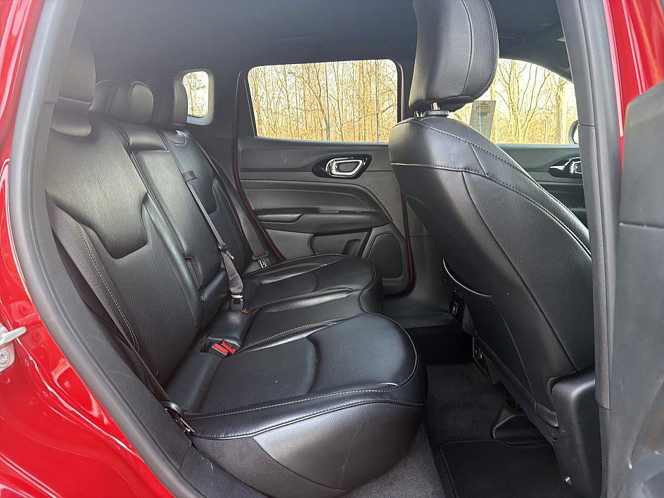 Used 2023 Jeep Compass Limited image 21