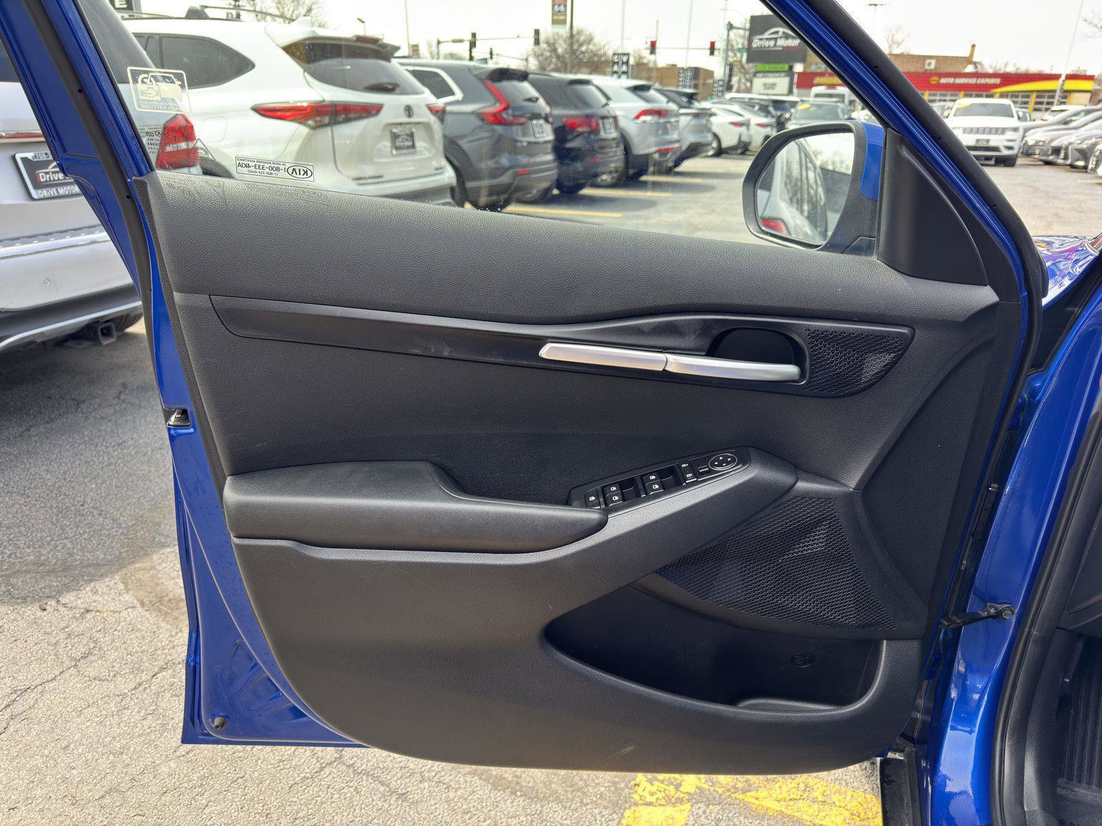 Used 2021 Kia Seltos LX image 17