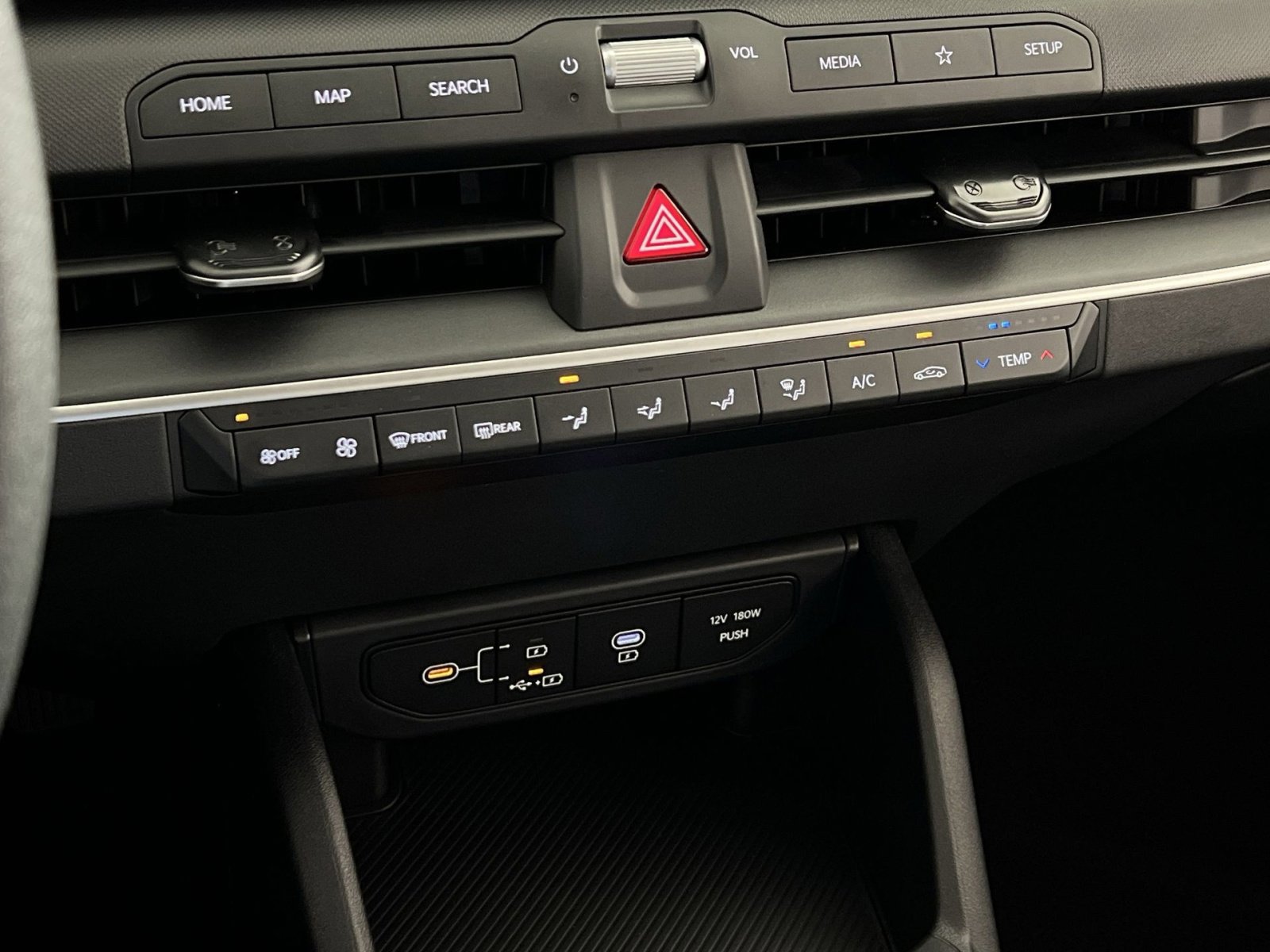 New 2025 Kia K4 LXS image 19