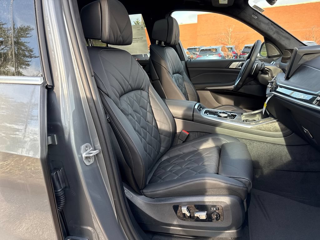 New 2026 BMW X7 xDrive40i AWD/4WD image 30