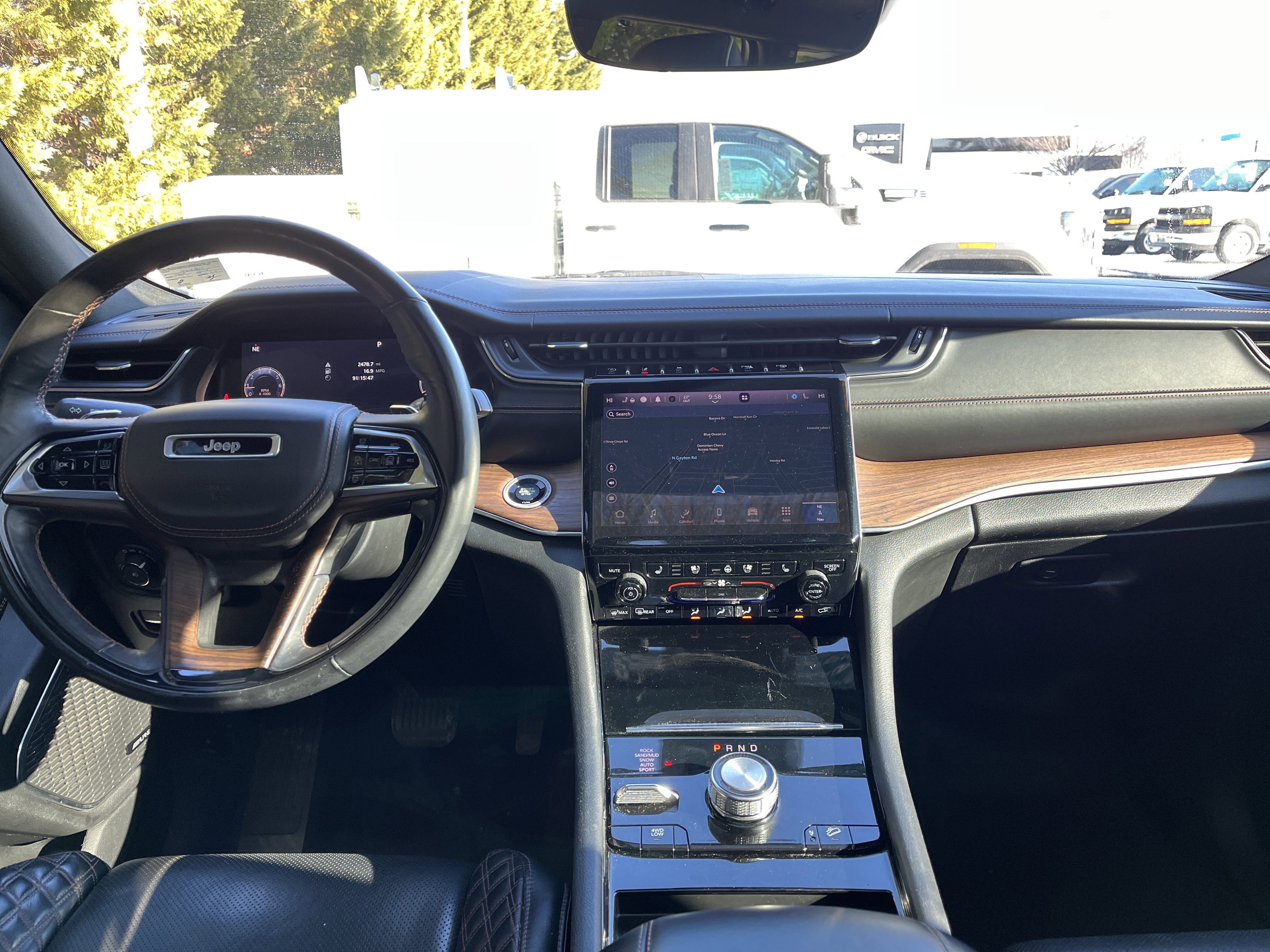 Used 2021 Jeep Grand Cherokee L Summit w/ Luxury Tech Group V image 29