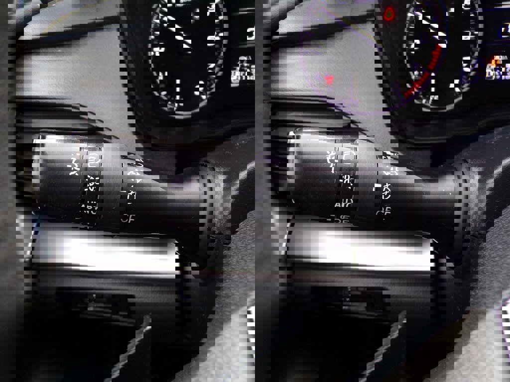 Used 2024 Subaru Impreza 2.0i Sport image 21