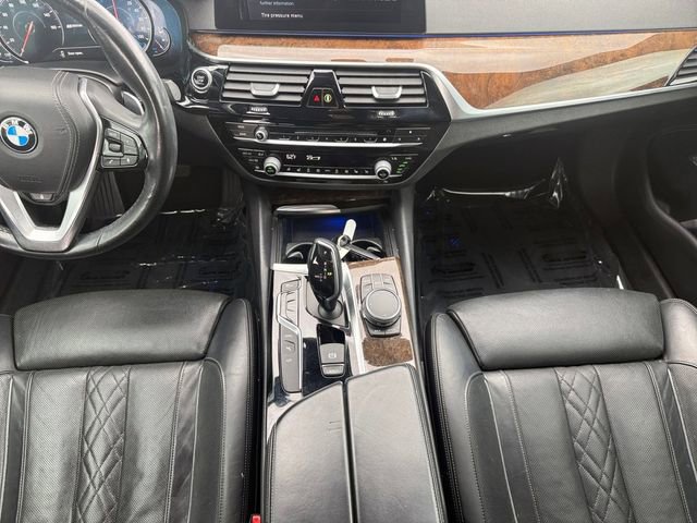 Used 2018 BMW 530e w/ Premium Package 2 image 5