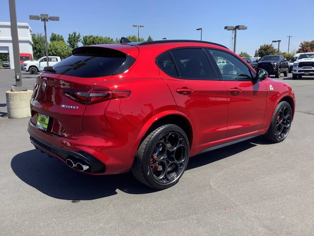 Used 2022 Alfa Romeo Stelvio Quadrifoglio w/ Active Assist Plus Package AWD/4WD image 34