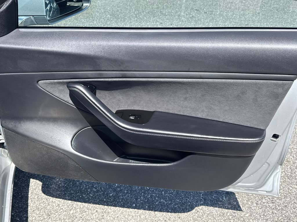 Used 2018 Tesla Model 3 image 12