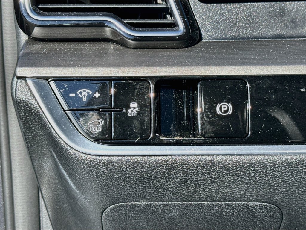 Certified 2023 Kia Sportage X-Line w/ X-Line Premium Package AWD/4WD image 13