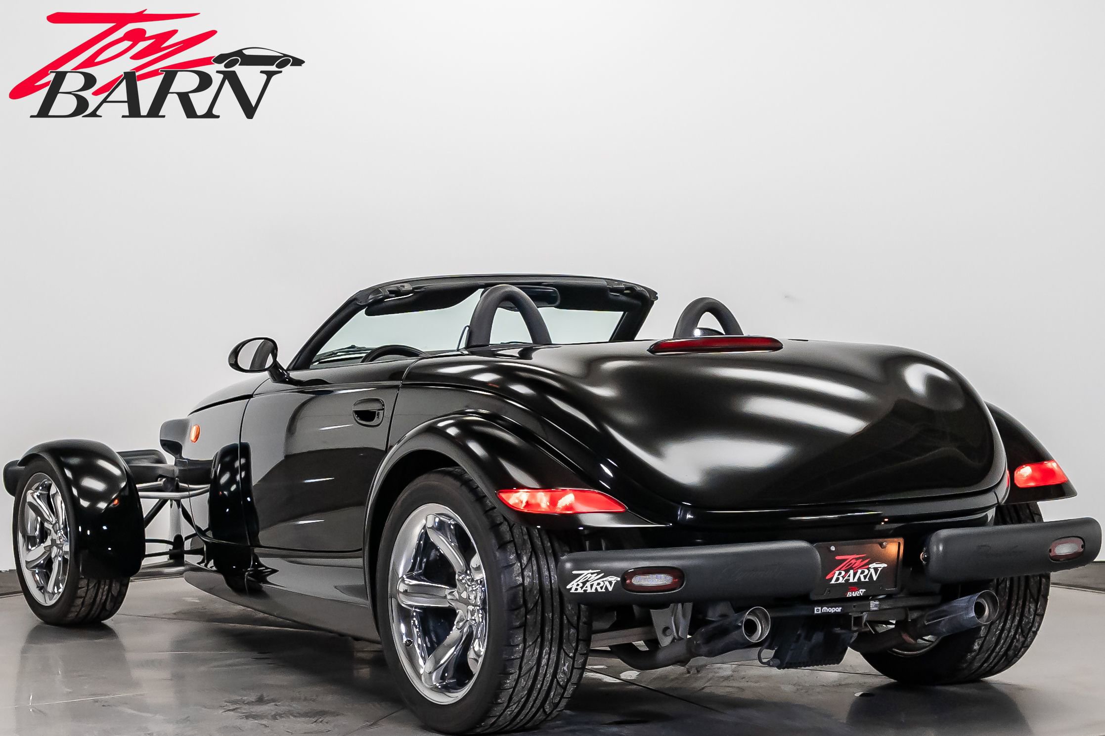 Used 2000 Plymouth Prowler image 3