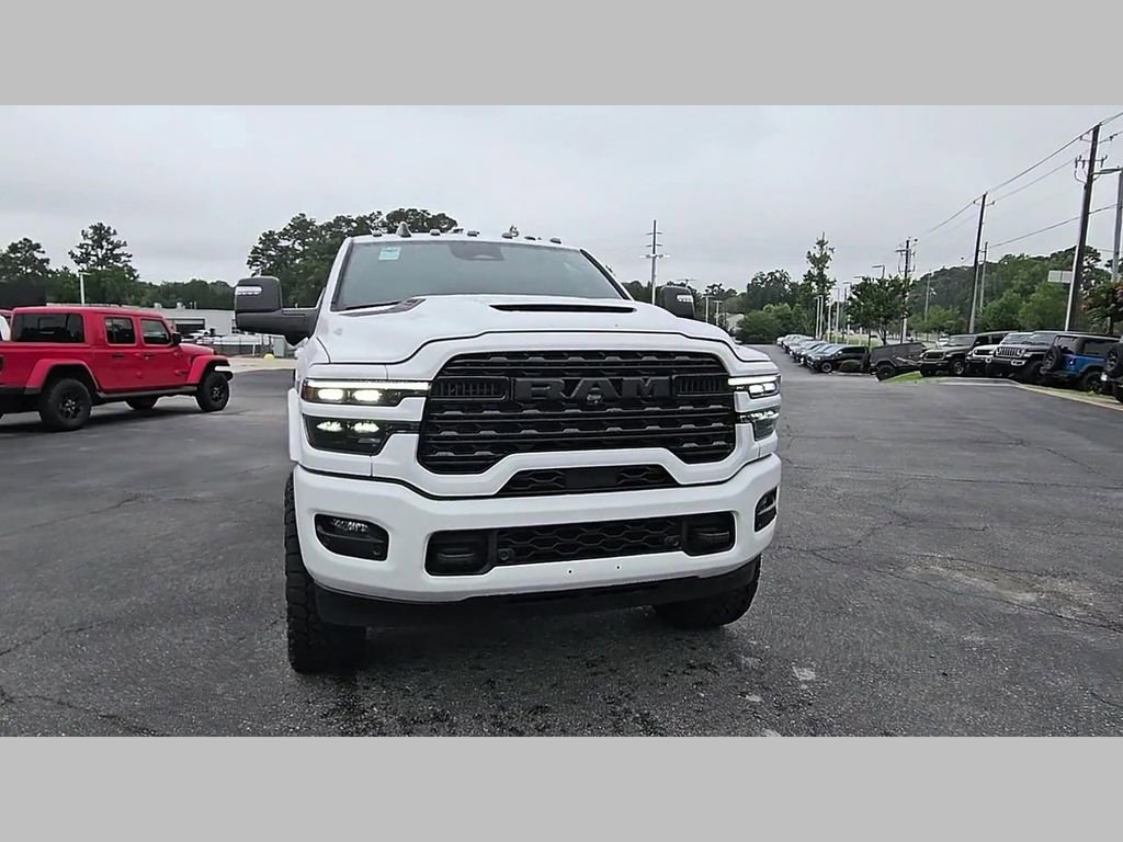 Used 2025 RAM 2500 Limited AWD/4WD image 39