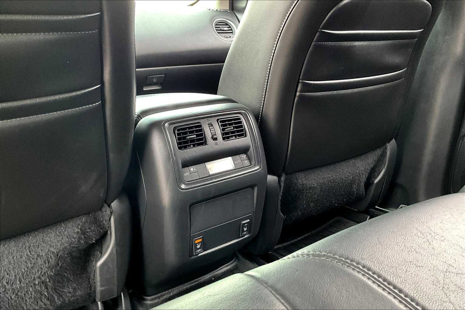 Used 2013 Nissan Pathfinder SL FWD image 35