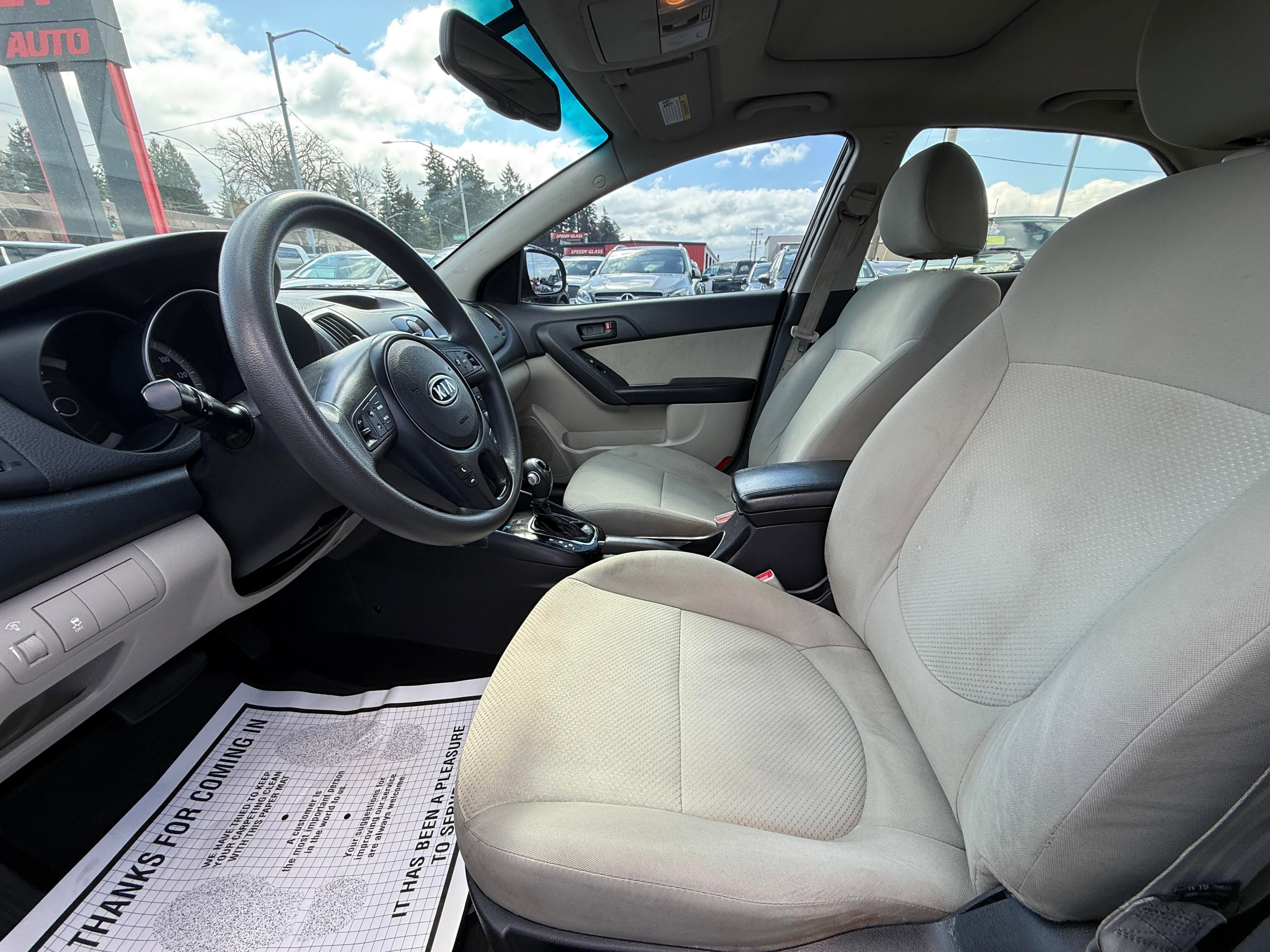 Used 2012 Kia Forte EX w/ Premium Pkg image 7