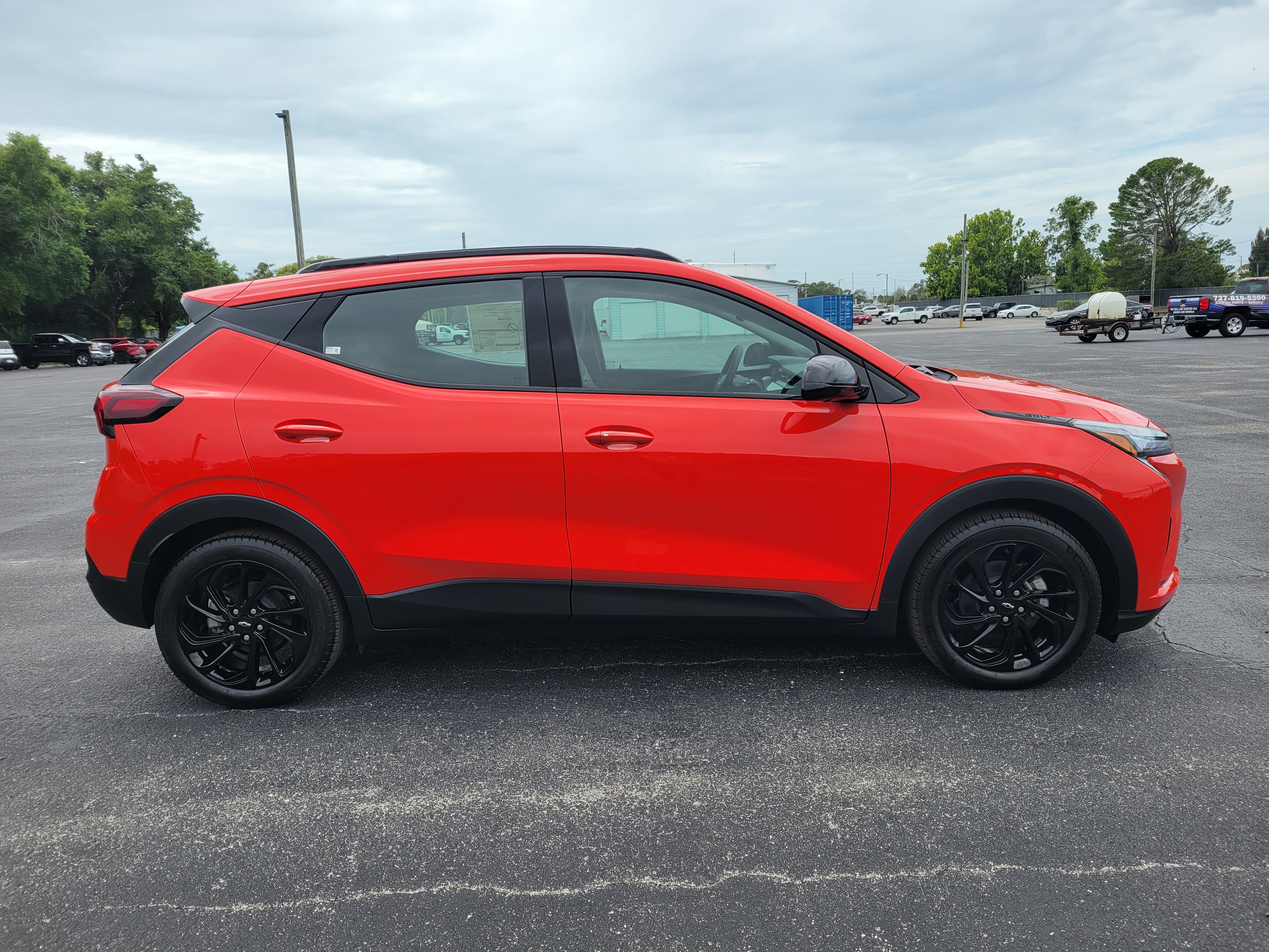 New 2027 Chevrolet Bolt RS w/ Technology Package FWD image 4