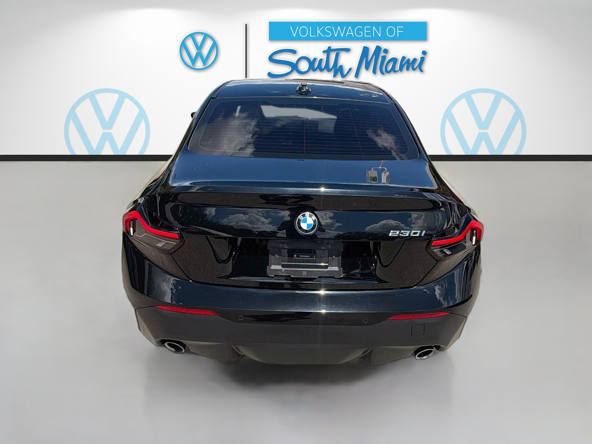 Used 2024 BMW 230i Coupe w/ Convenience Package RWD image 6