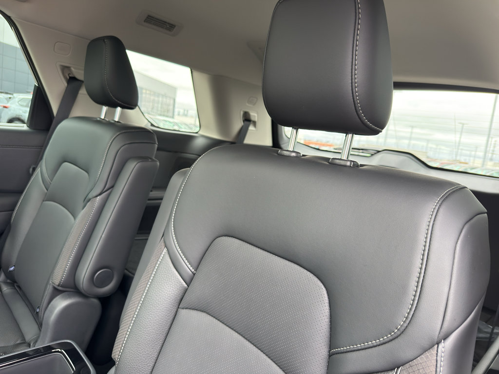 New 2026 Nissan Pathfinder SL image 34