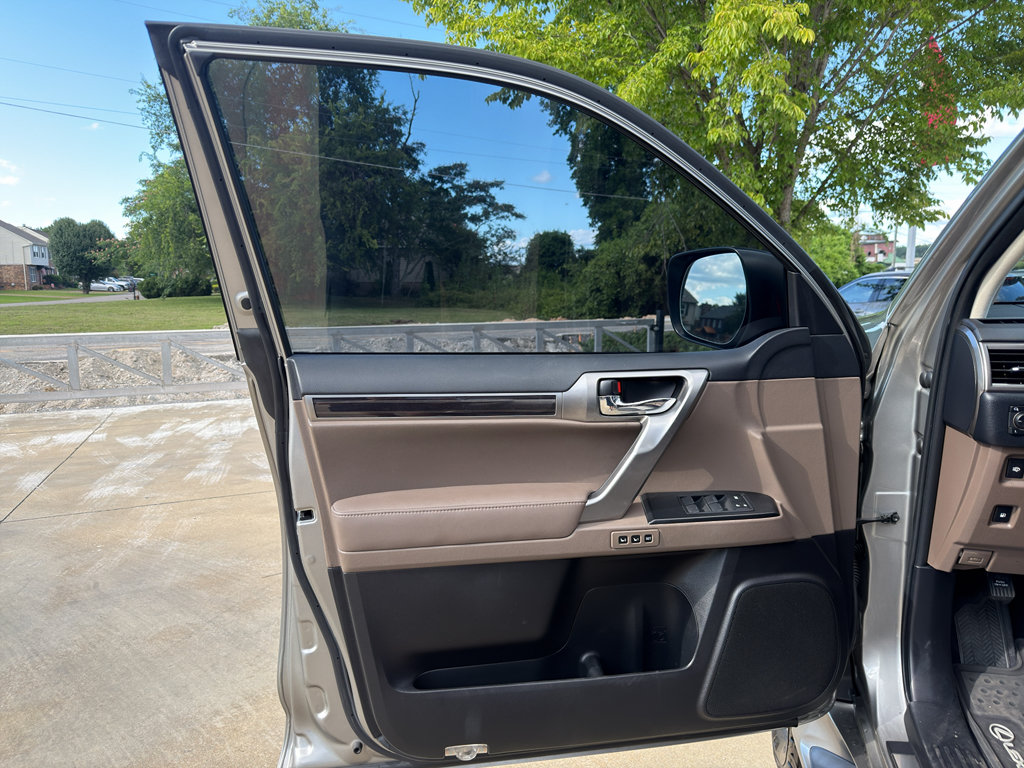 Used 2022 Lexus GX 460 Premium w/ Premium Plus Package AWD/4WD image 9