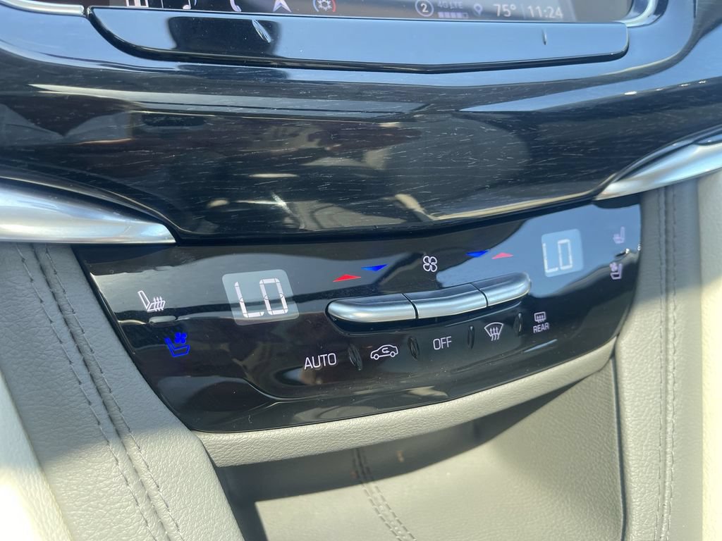 Used 2023 Cadillac XT6 Premium Luxury w/ Technology Package AWD/4WD image 26