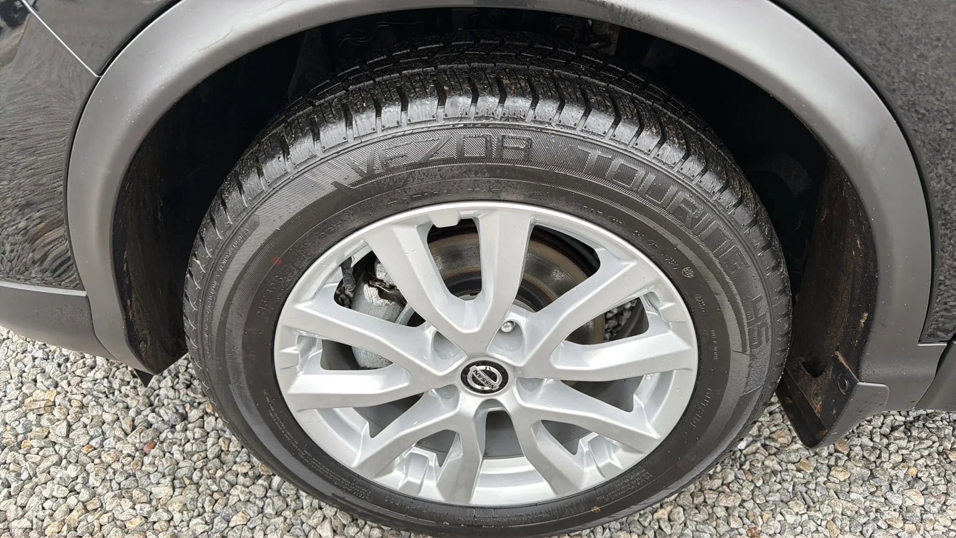 Used 2022 Nissan Rogue Sport SV image 11