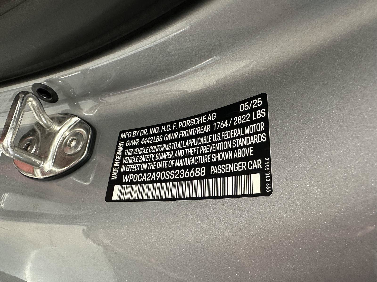 Used 2025 Porsche 911 Carrera RWD image 22