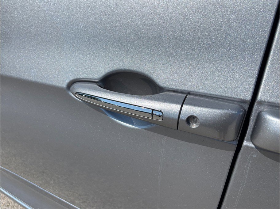 Used 2020 Chrysler Pacifica Touring-L FWD image 15