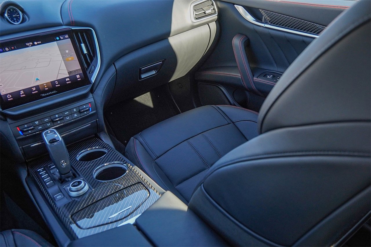 Certified 2024 Maserati Ghibli Modena Q4 image 30
