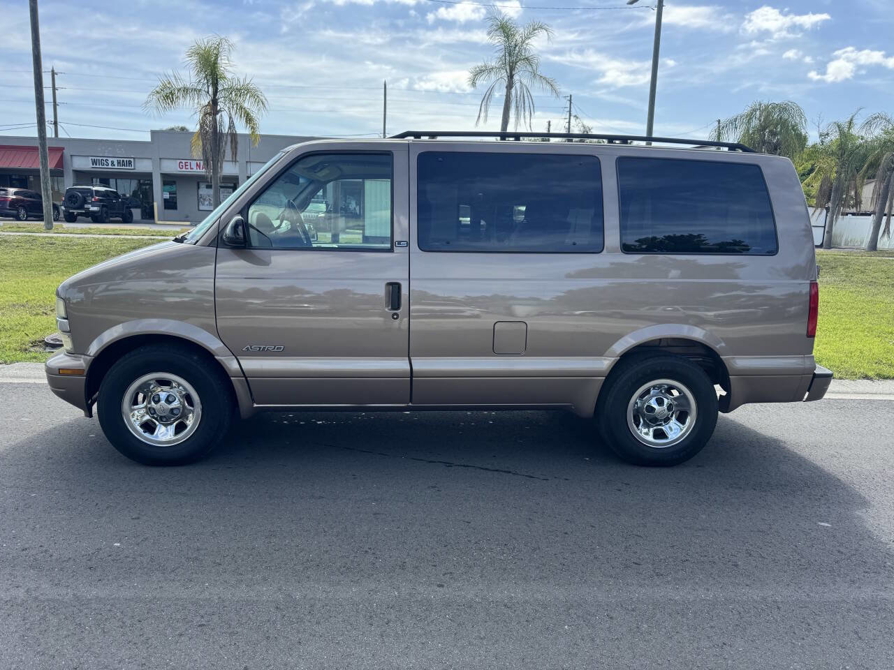 Used 2002 Chevrolet Astro RWD image 6