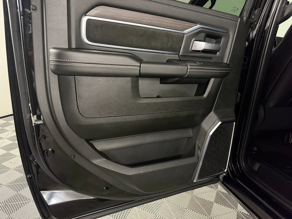 Certified 2026 RAM 2500 Laramie AWD/4WD image 27