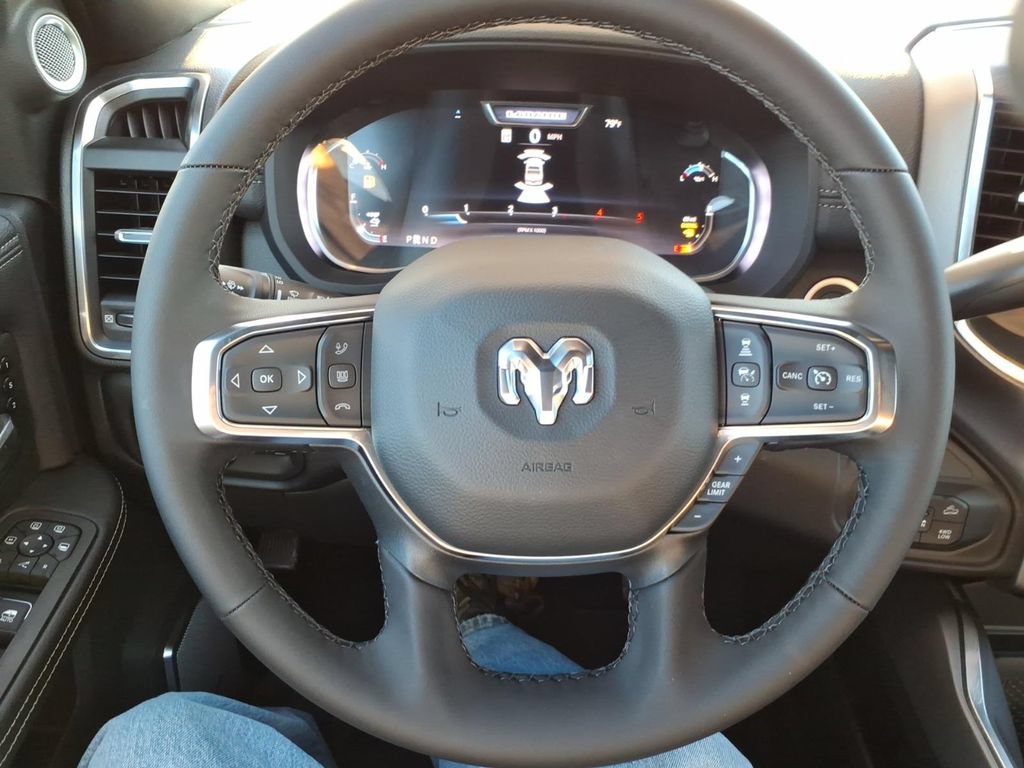 New 2026 RAM 2500 Laramie AWD/4WD image 23