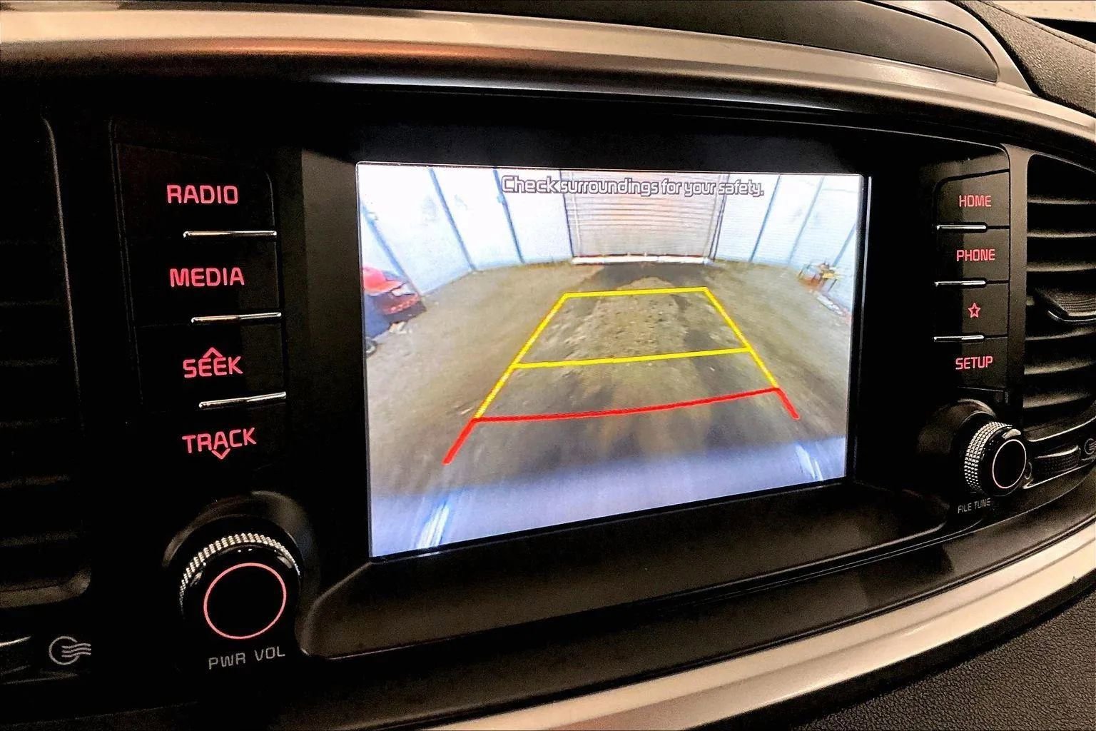 Used 2020 Kia Sorento S image 21