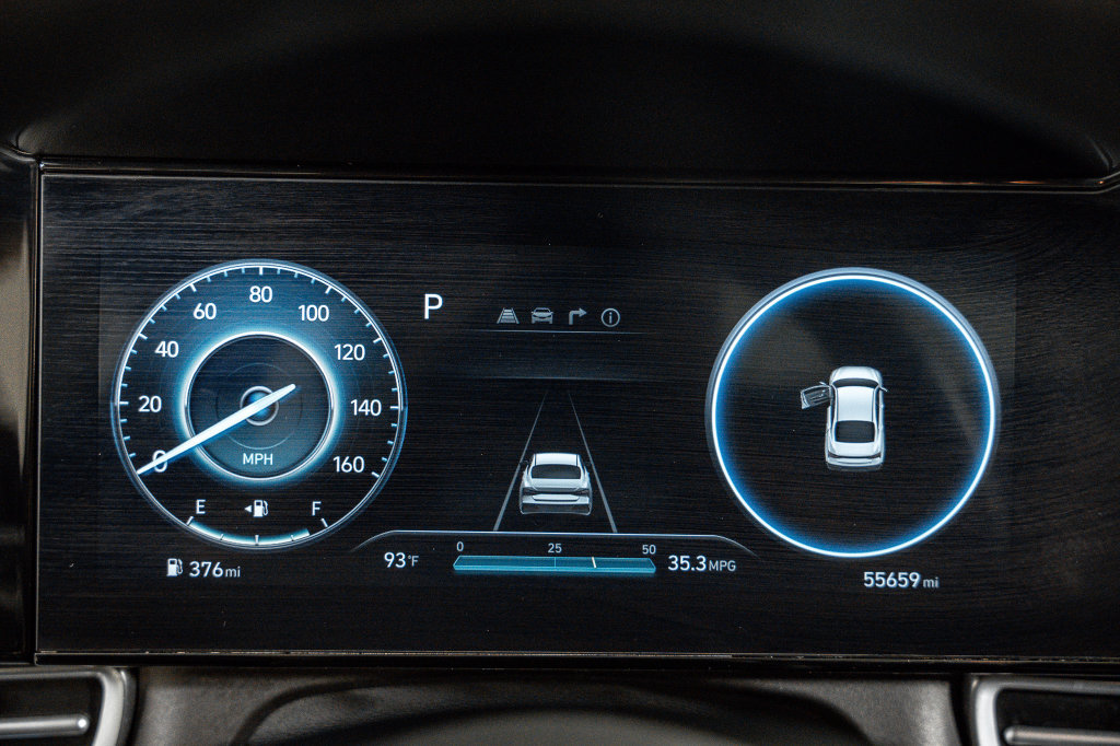 Certified 2024 Hyundai Elantra SEL FWD image 27