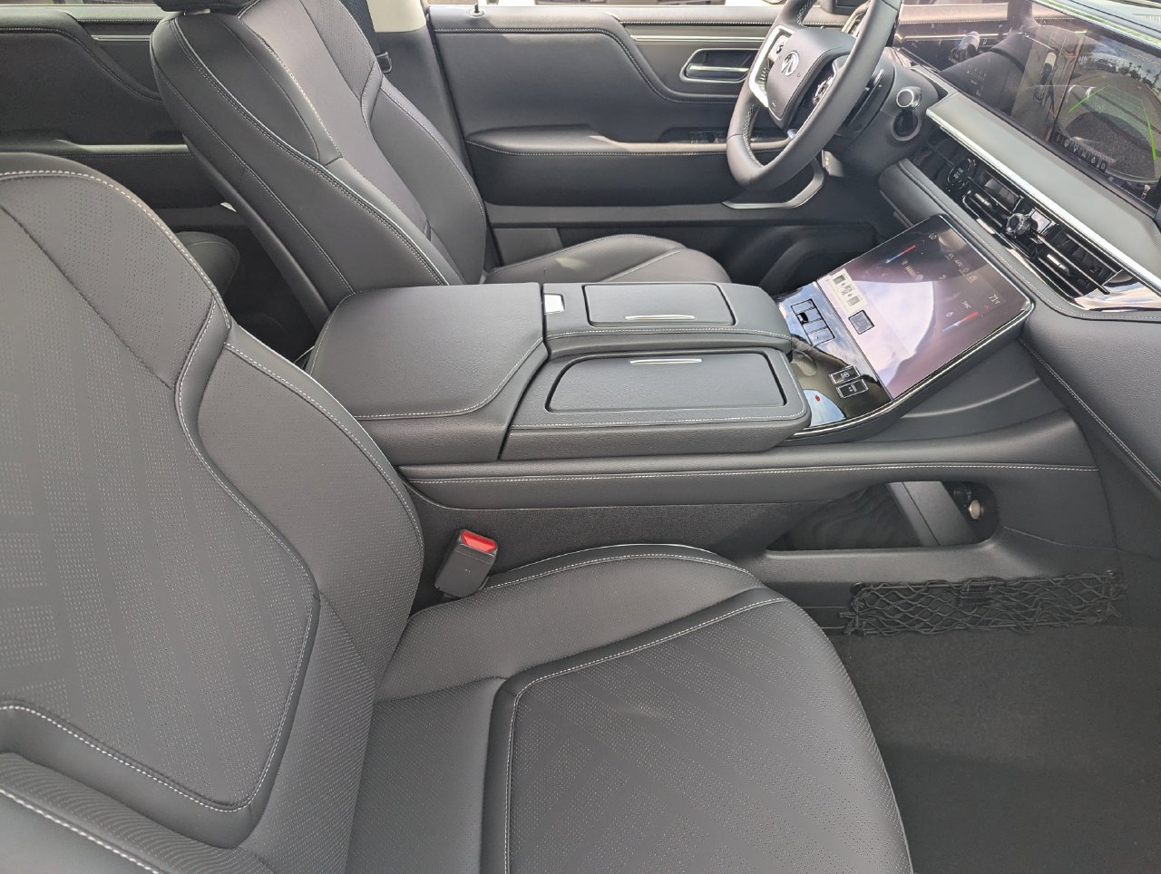New 2027 INFINITI QX80 Luxe RWD image 32