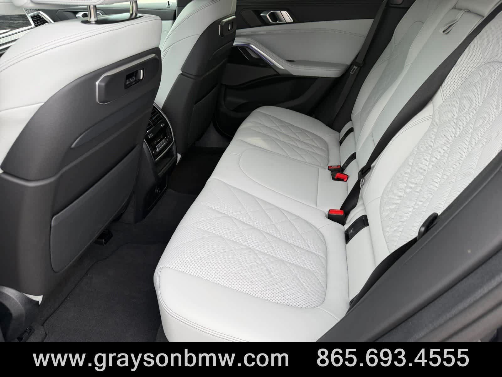 Used 2027 BMW X6 M60i AWD/4WD image 14