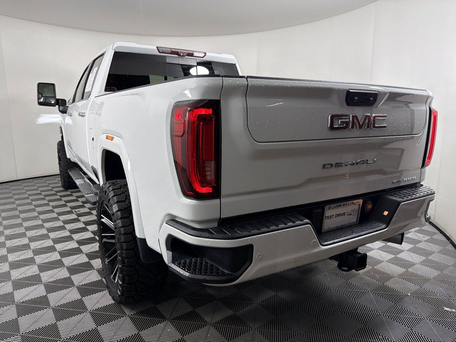 Used 2020 GMC Sierra 2500 Denali w/ Denali Ultimate Package AWD/4WD image 4