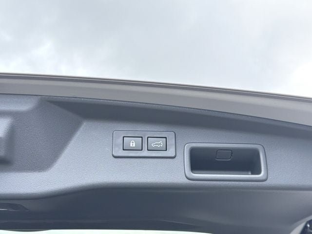 New 2026 Subaru Outback Touring AWD/4WD image 15