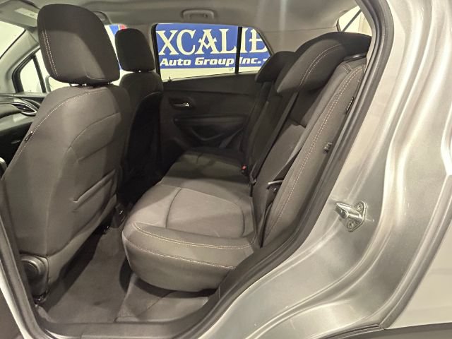 Used 2017 Chevrolet Trax LT AWD/4WD image 32