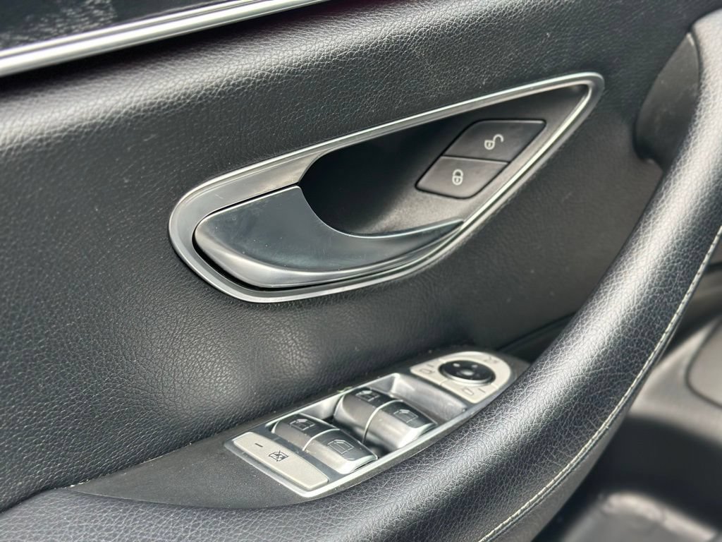 Used 2017 Mercedes-Benz E 300 4MATIC image 18