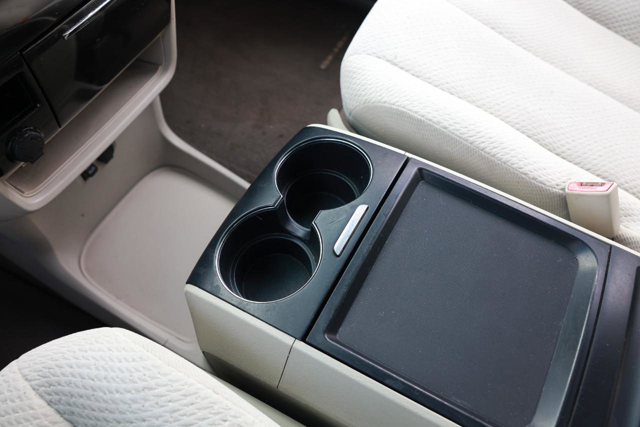 Used 2011 Toyota Sienna LE image 39