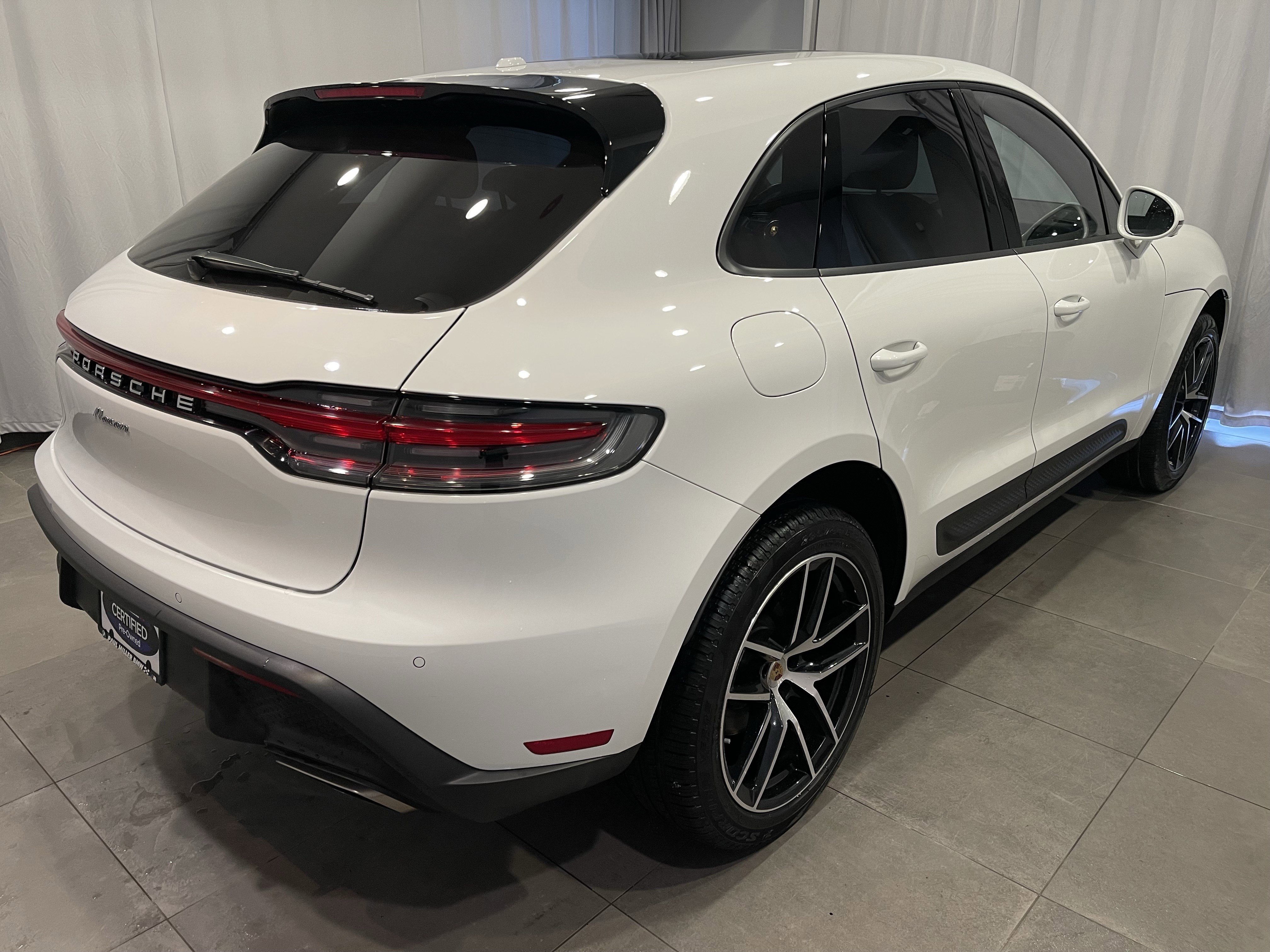 Used 2022 Porsche Macan image 7