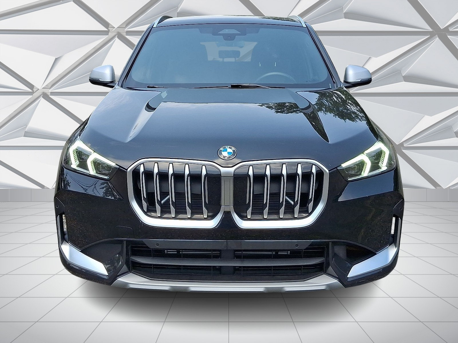 Used 2023 BMW X1 xDrive28i w/ Convenience Package AWD/4WD image 3