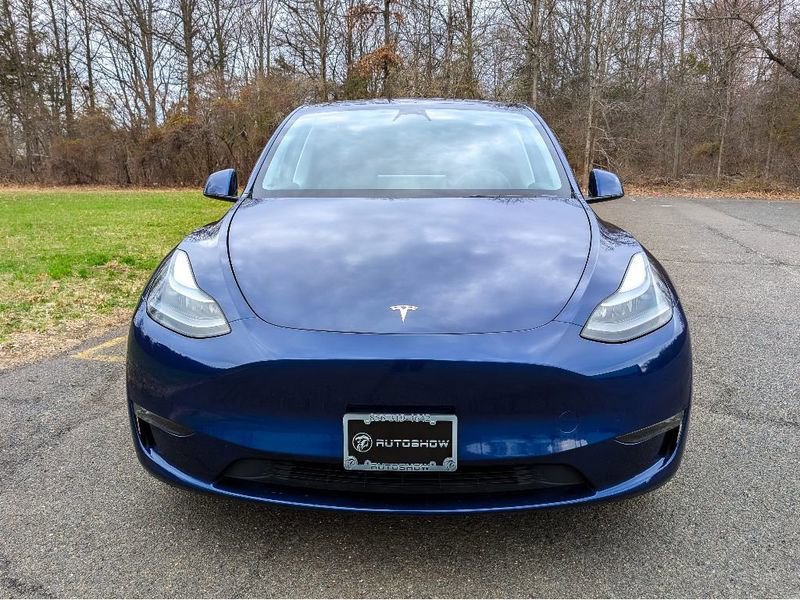 Used 2023 Tesla Model Y Performance image 2