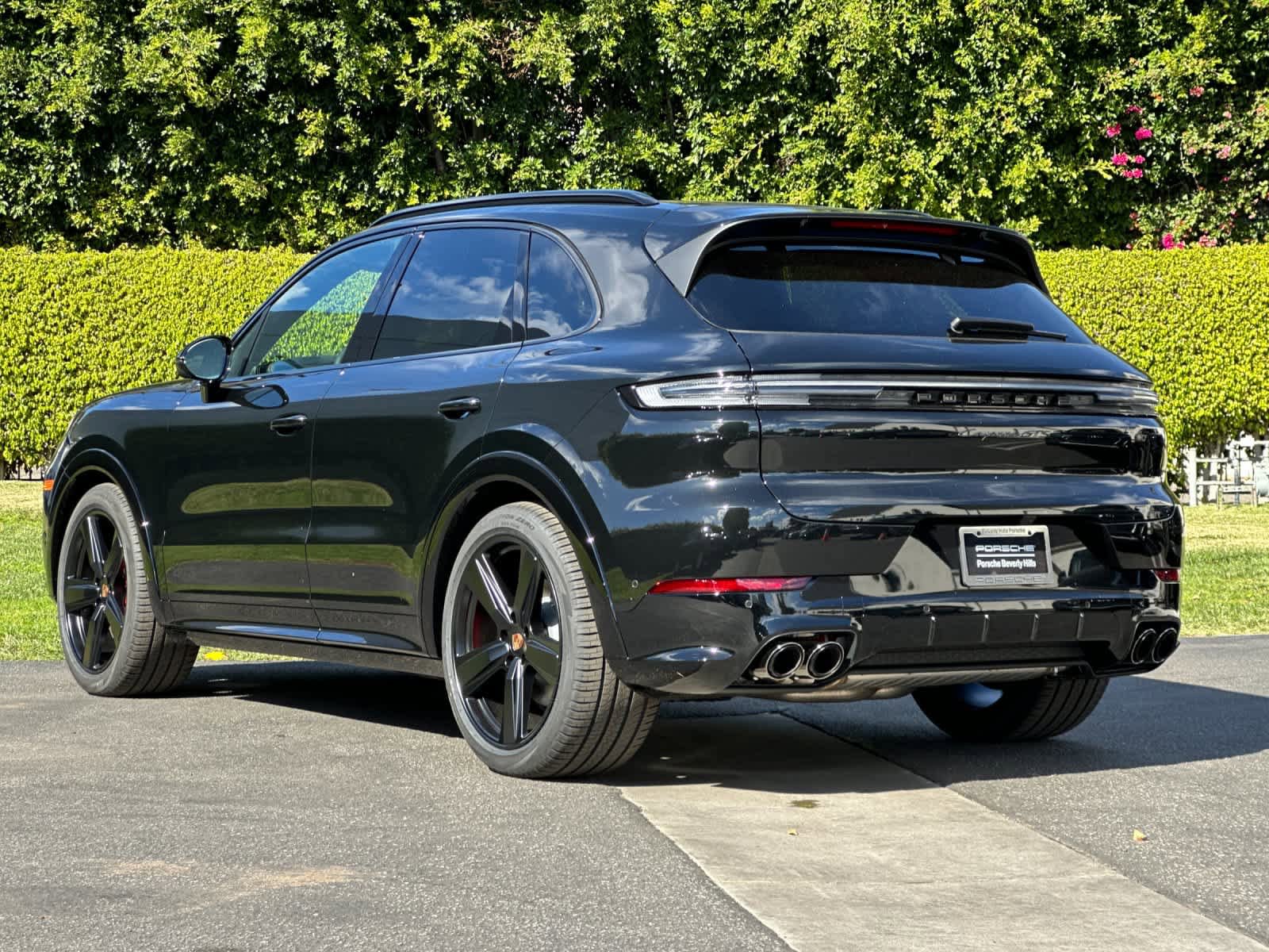New 2026 Porsche Cayenne GTS AWD/4WD image 3
