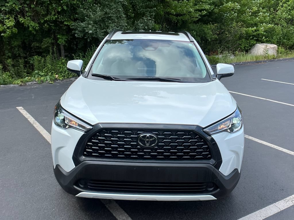 Certified 2023 Toyota Corolla Cross LE w/ Moonroof Package AWD/4WD image 8