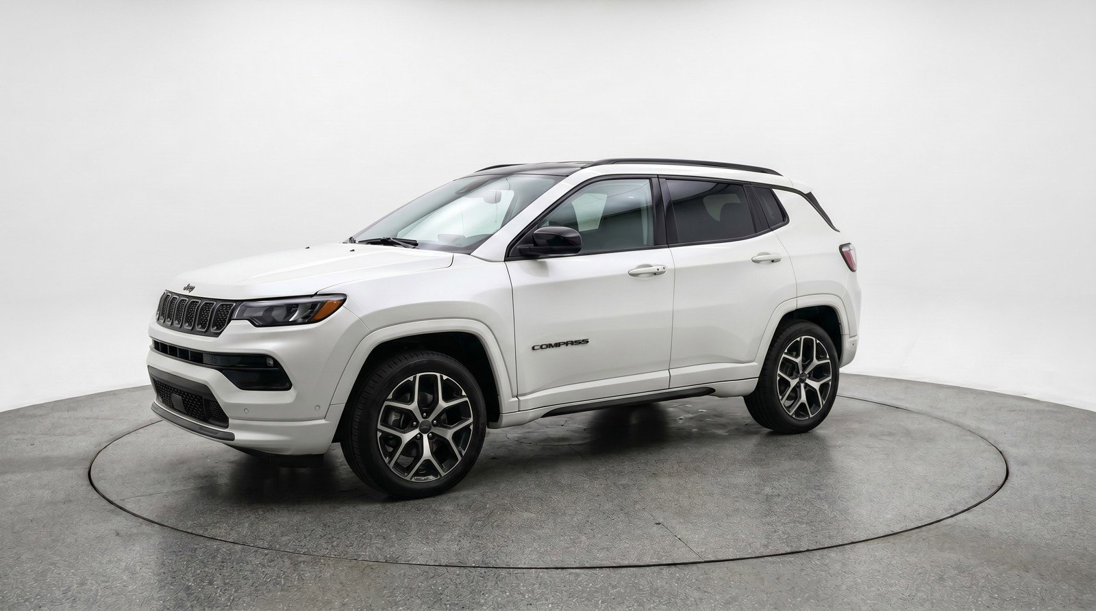 Used 2025 Jeep Compass Limited AWD/4WD image 3