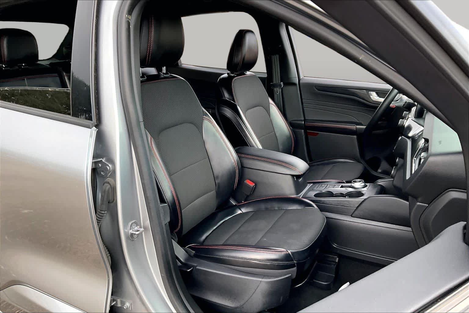 Used 2024 Ford Escape ST-Line FWD image 9