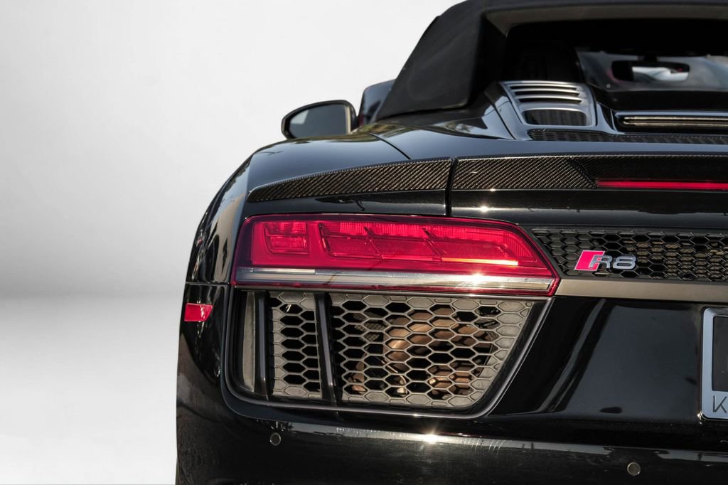 Used 2018 Audi R8 V10 plus image 46